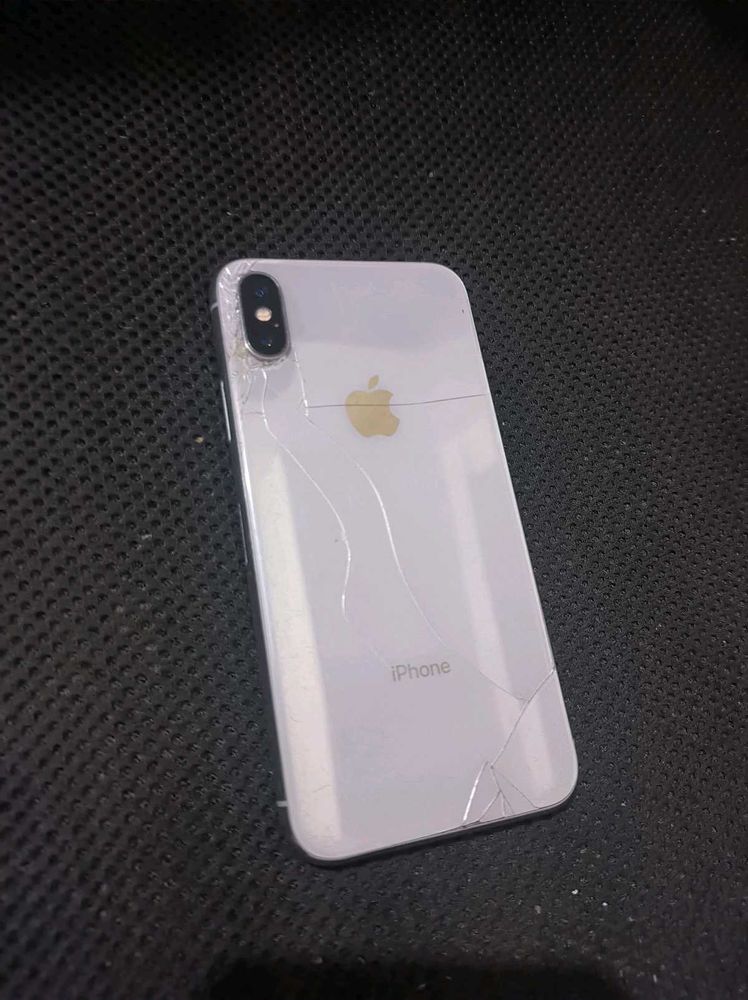 IPHONE X  64GB