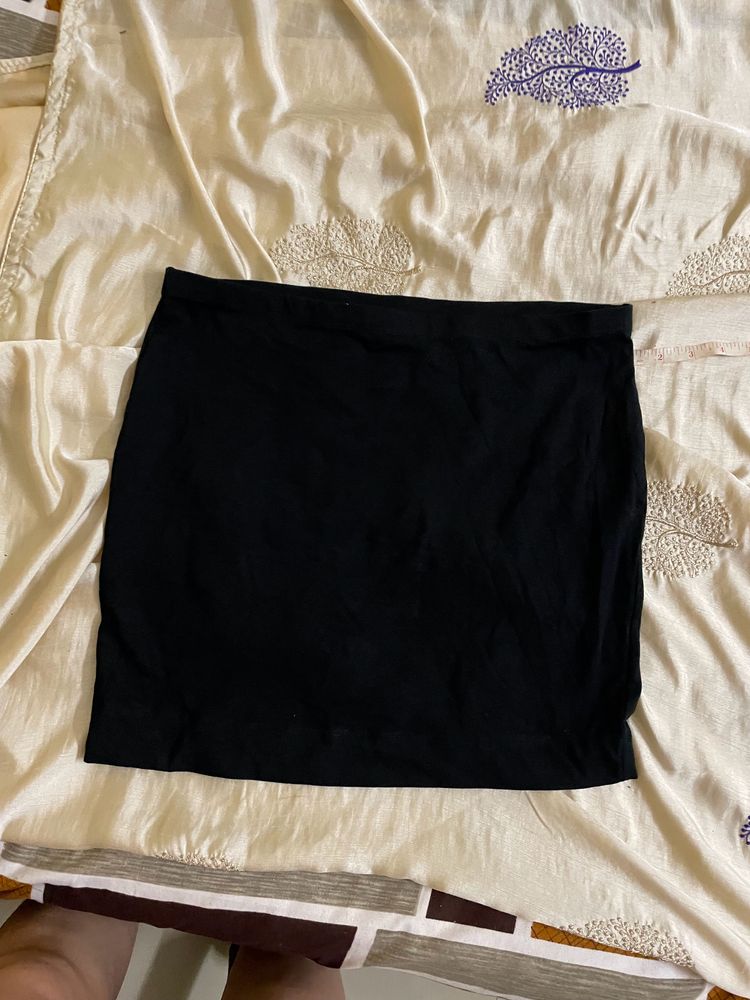 BLACK BODYCON H&M SKIRT