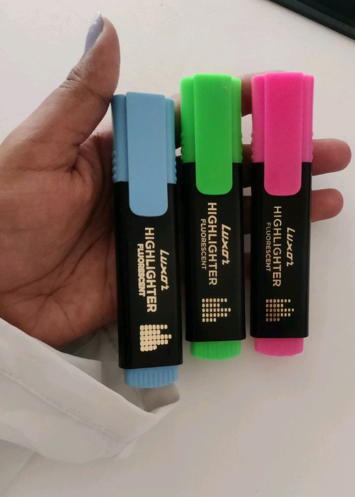 Highlighters In Fluorescent Colours