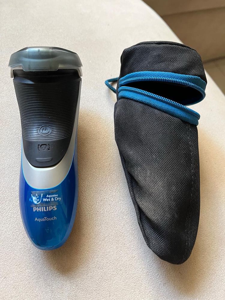 Philips AT890 AquaTouch Wet & Dry Electric Shaver