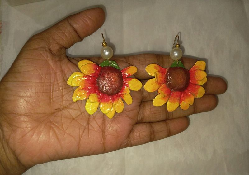 Handmade clay earrings ✨️