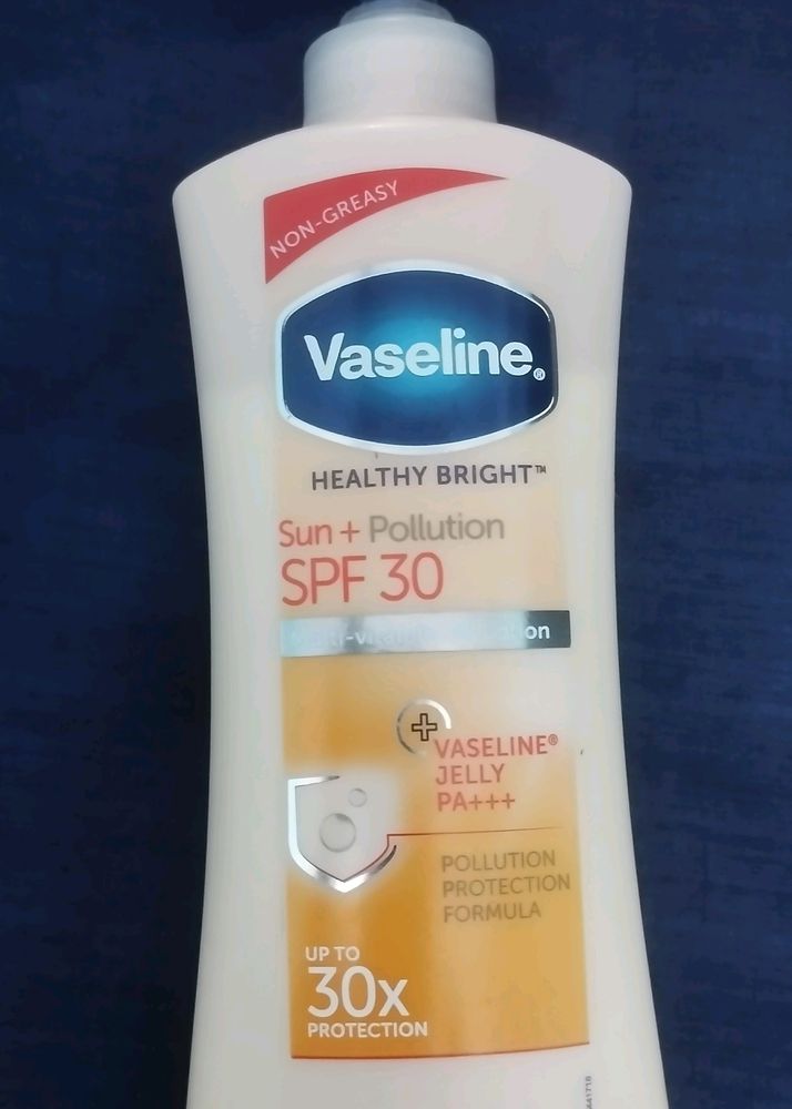 Non-Greasy Vaseline, SPF 30 Multi-vitamin UV Lotio