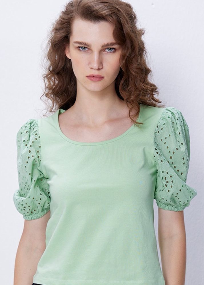 Pista Green Schiffli Top