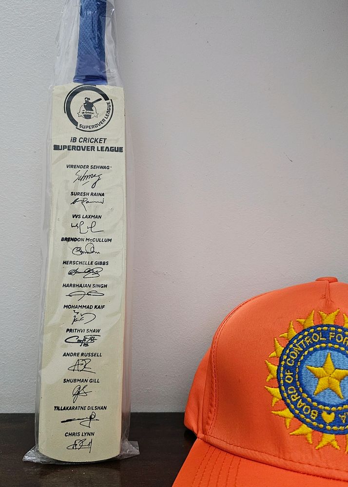 iB Cricket Bat With Digitally Autographed