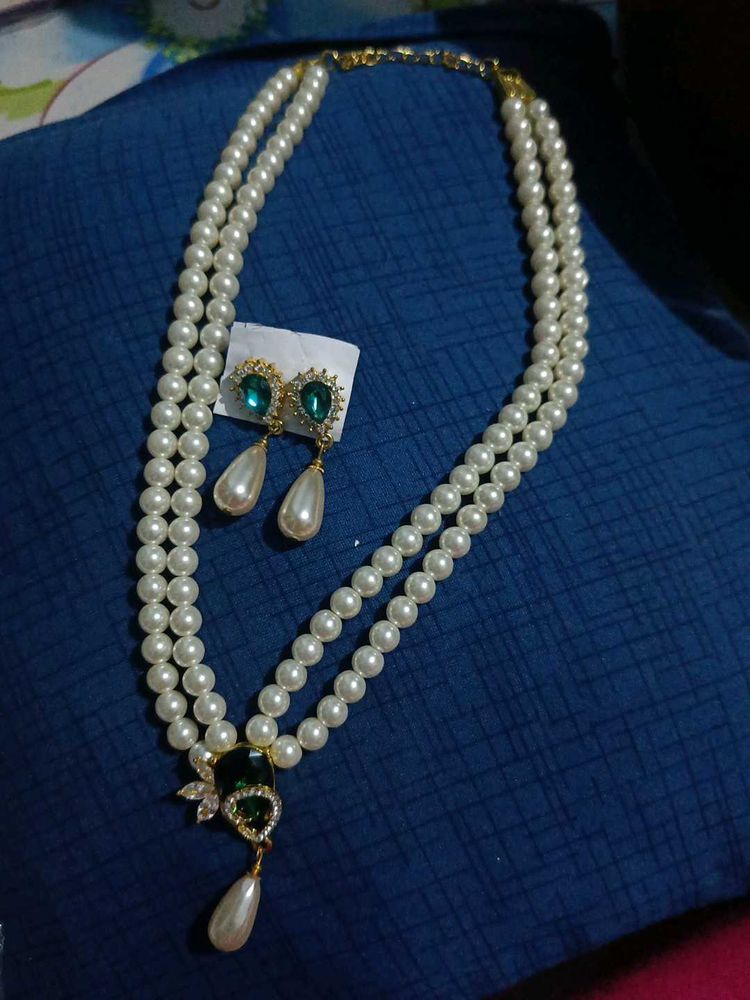 Moti Necklace With Earrings