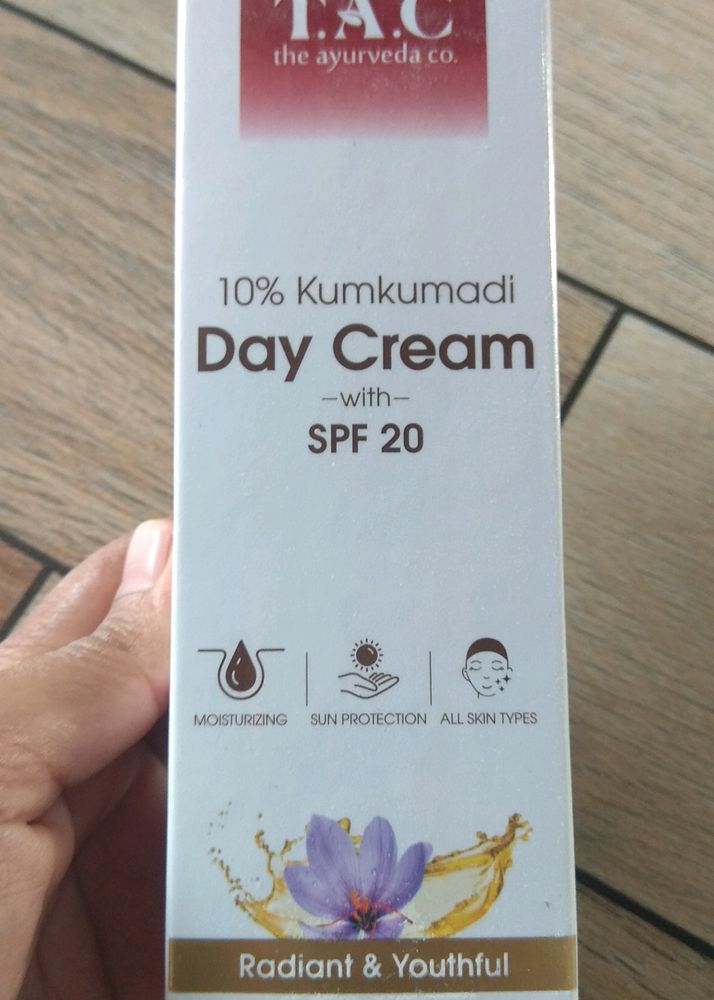 10% Kumkumadi Day Cream With SPF 20