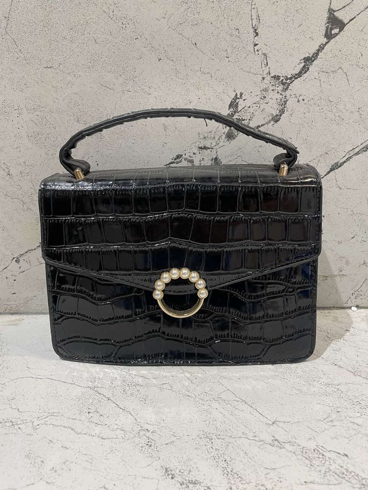 New Black Textured Handbag