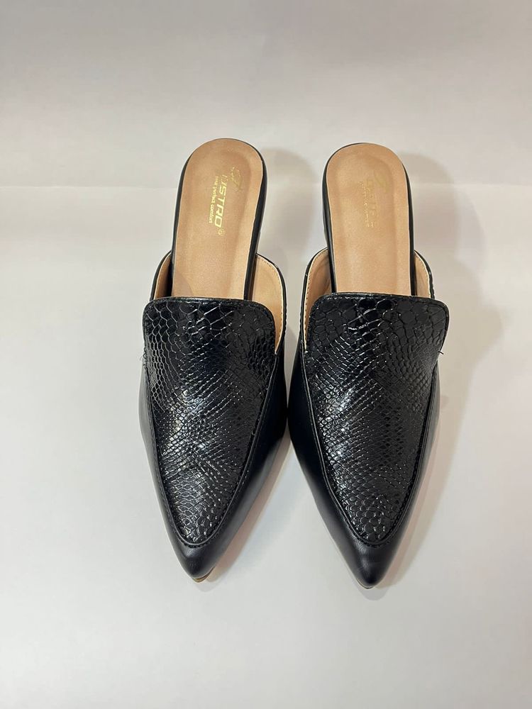 Animal Textured Pointed Heels