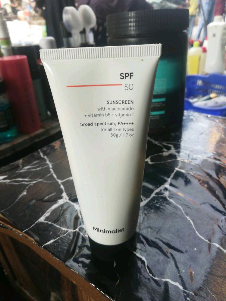 Minimalist With Niacinamide Sunscreen