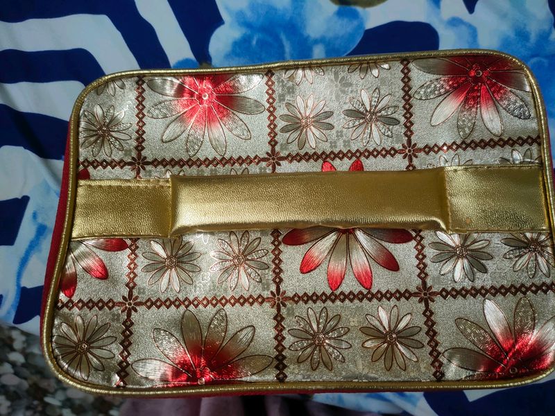 Make-up Box