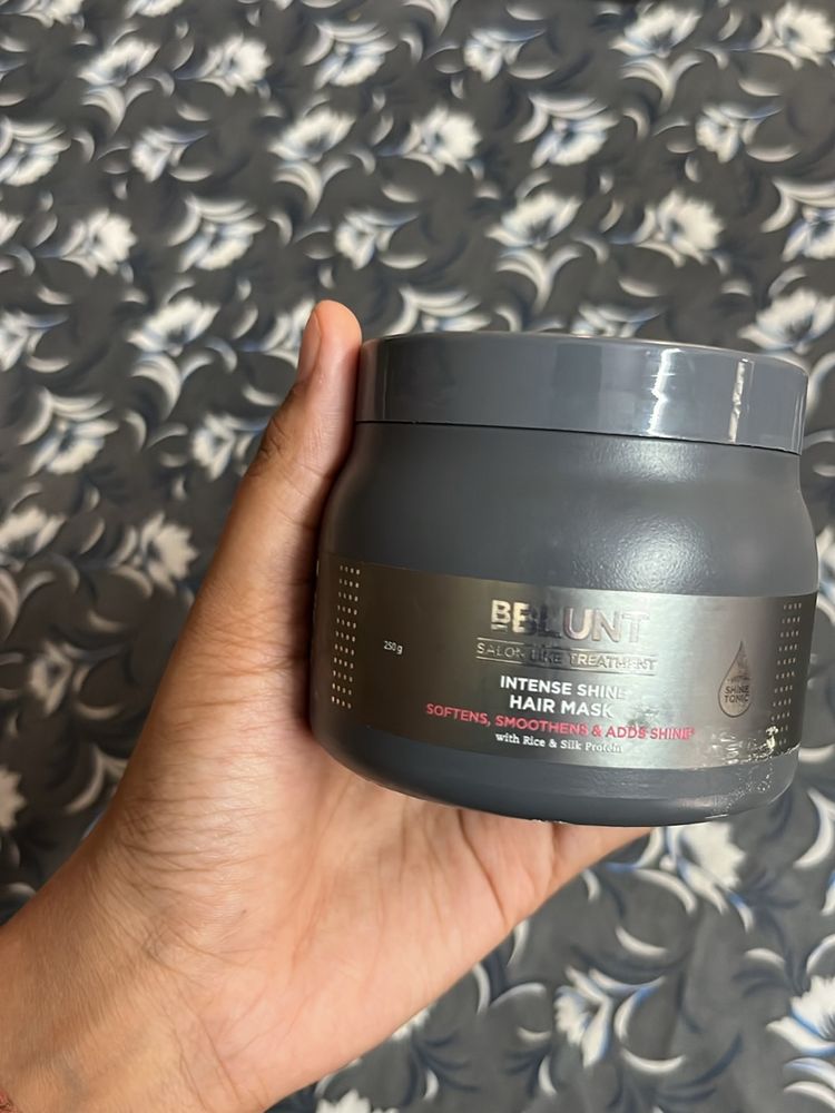 Hair mask for smooth and shiny