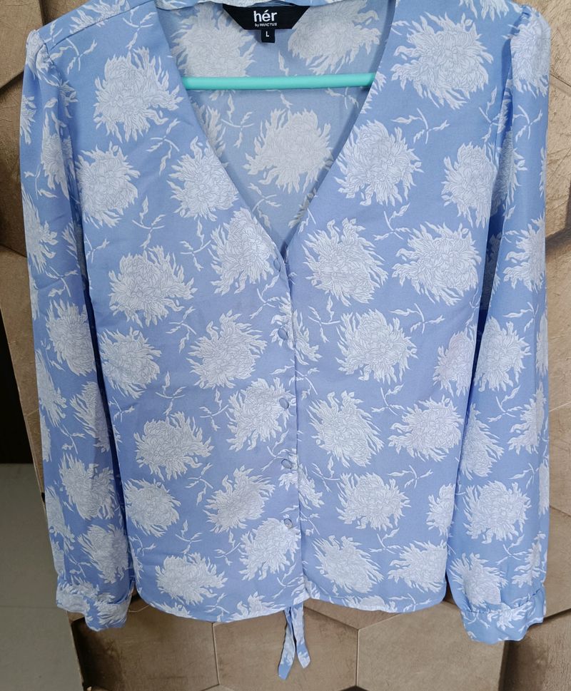 Blue Top With Shirt Type Pattern