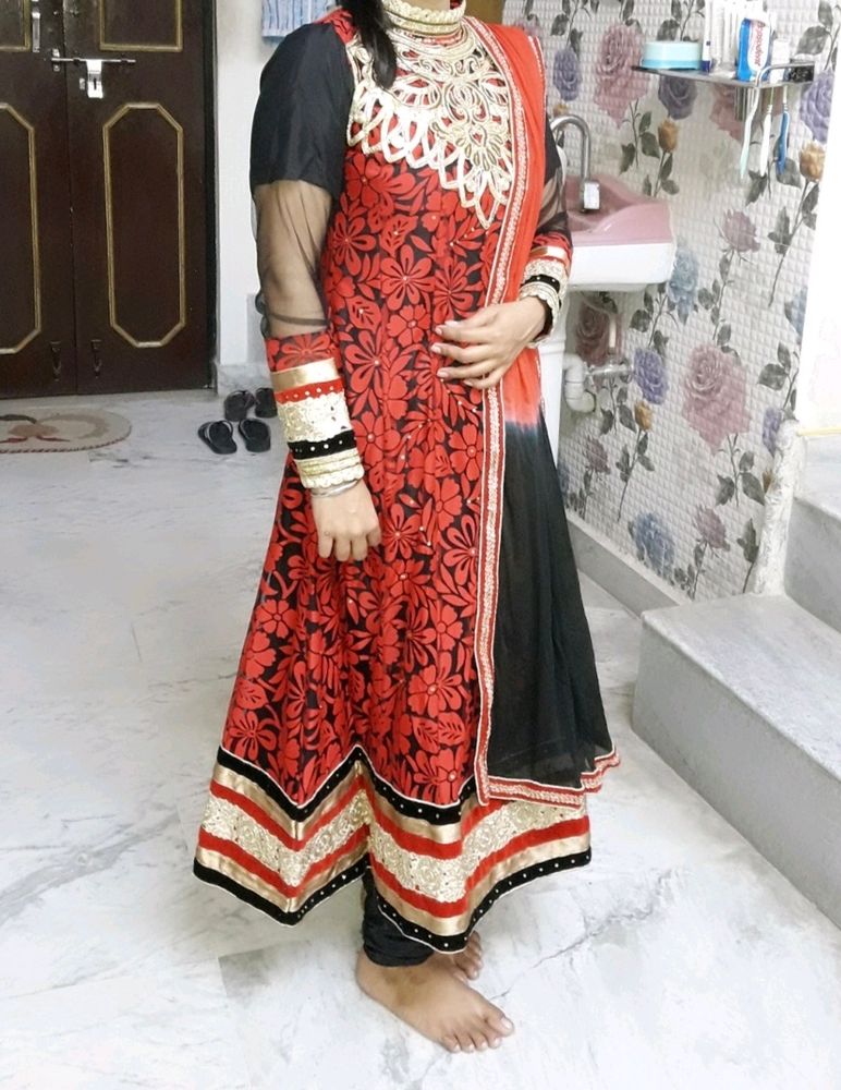 Black & Red Anarkali With Dupatta & Paijama