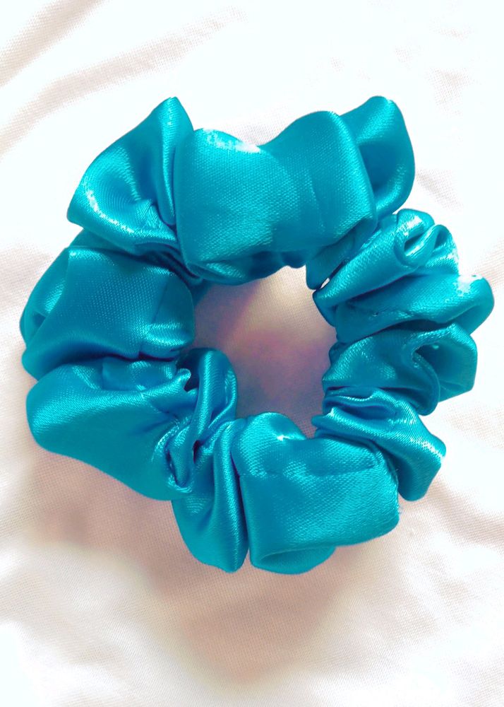 Beautiful Blue Scrunchies 💙