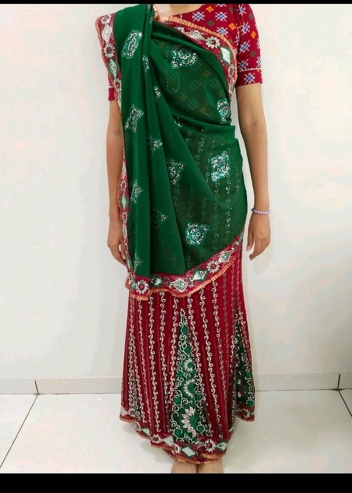 Red And Green Color Mix Heavy Saree