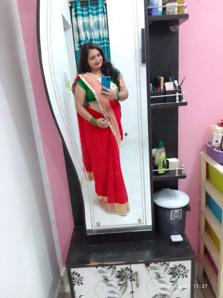 Women red Saree