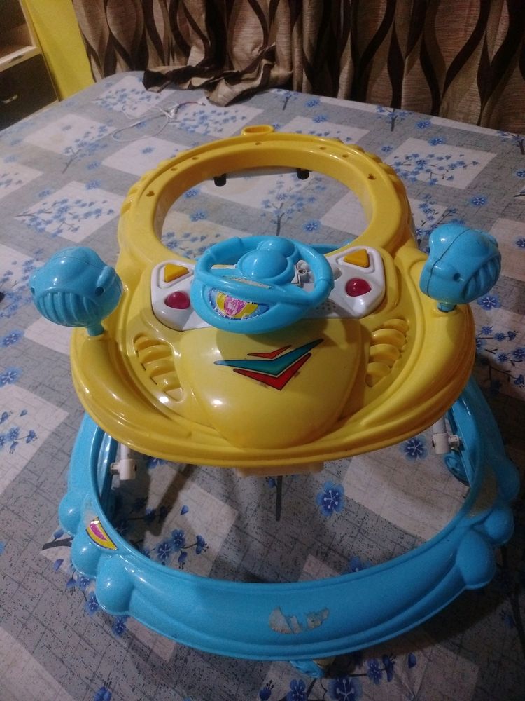 BABY WALKER CAR