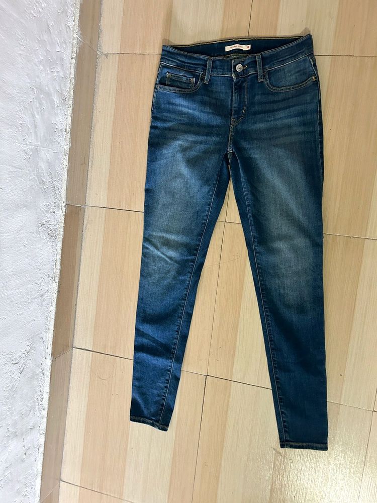 Levis Slim Fit Jeans