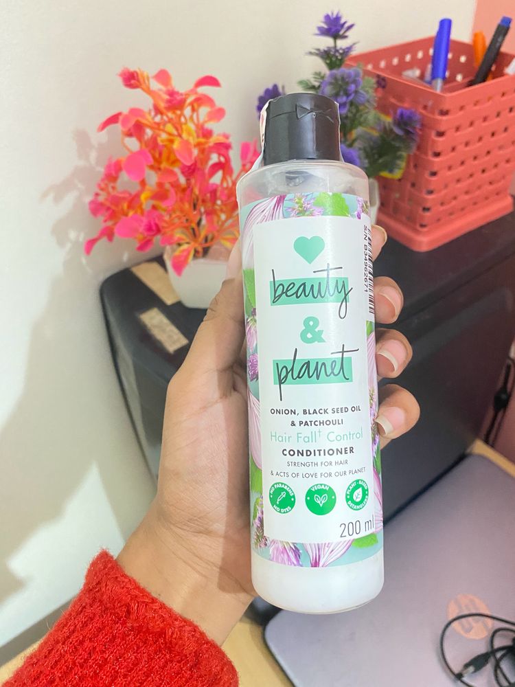 Love Beauty &Planet Hair Fall Control Conditioner