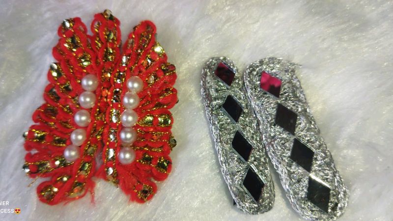 2 Pair Of Hair Aligator Clips For Girls