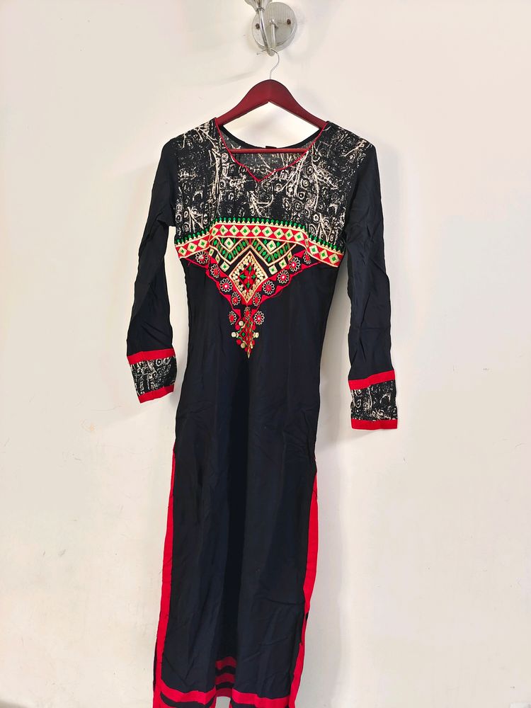 Black Women Embroidery Kurta