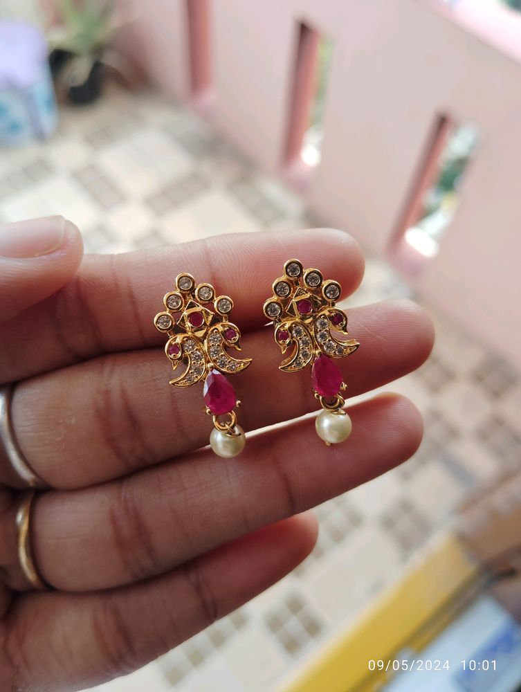 Ad Stone Earring