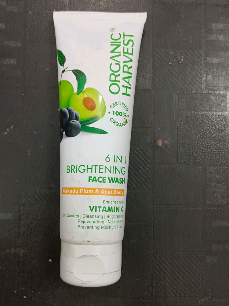 Organic Harvest 6 In 1 Brightening Facewash