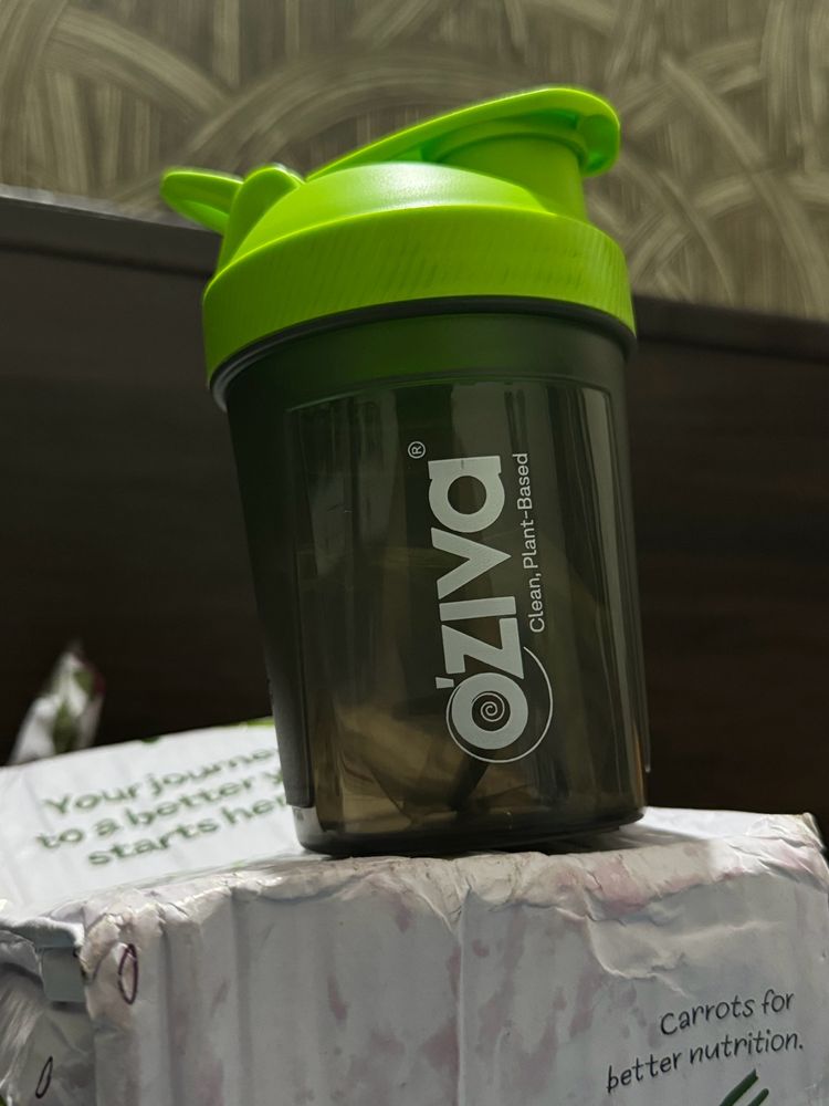 OZiva Gym Shaker Green Top, 300ml