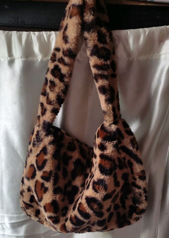 H&M Fleece Animal Print Shoulder Bag