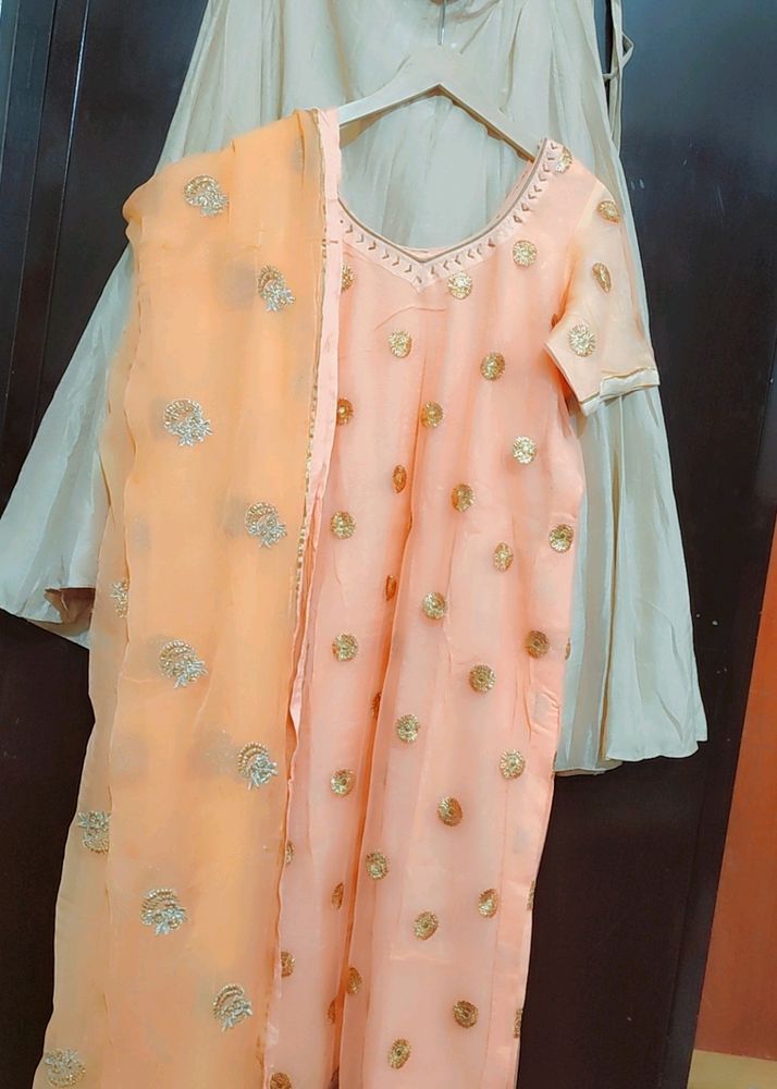 Peach Color Suit & Skirt With Dupatta 40 Bust