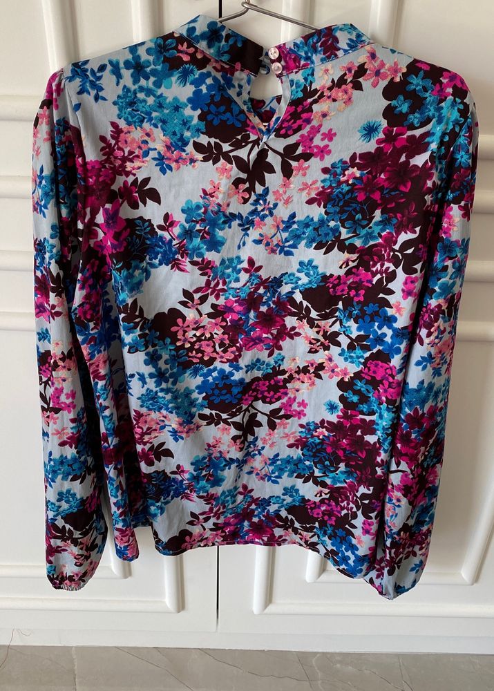 Brand New Multi Color Top