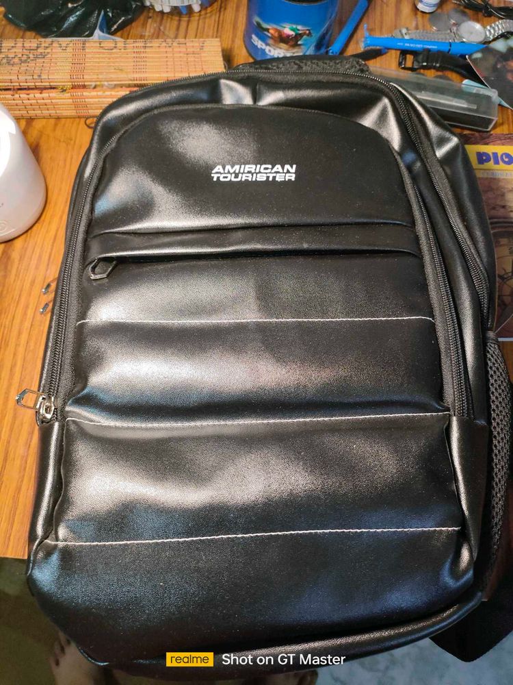 American Tourist er Leather Backpack