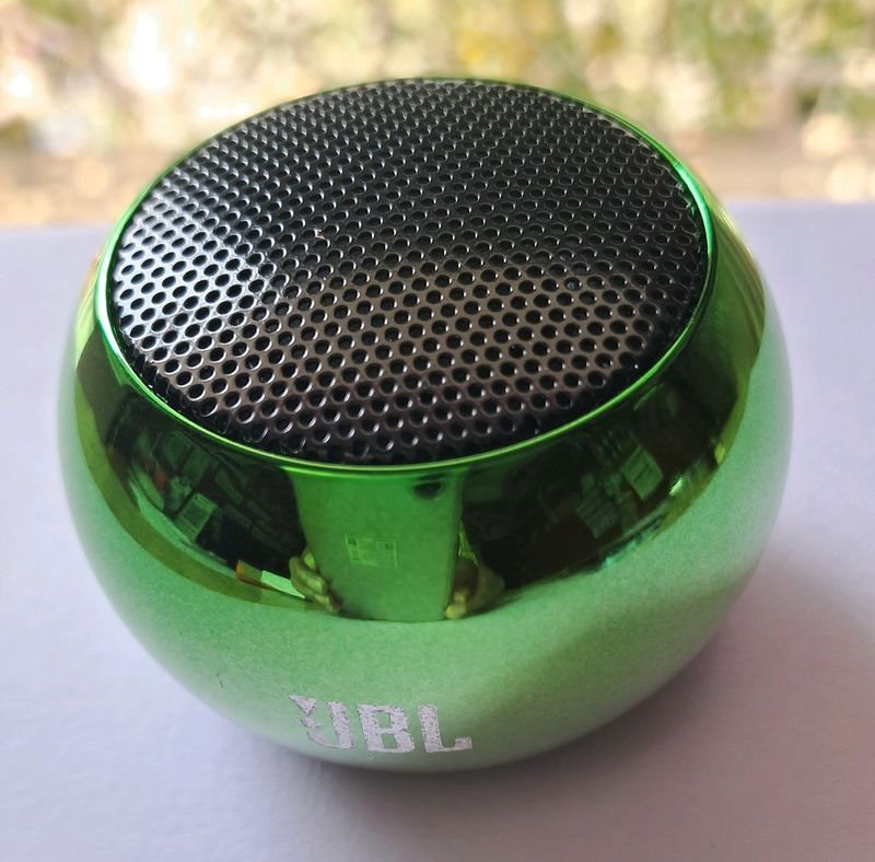 JBL MINI BOOST 4 SPEAKER MADE BY USA