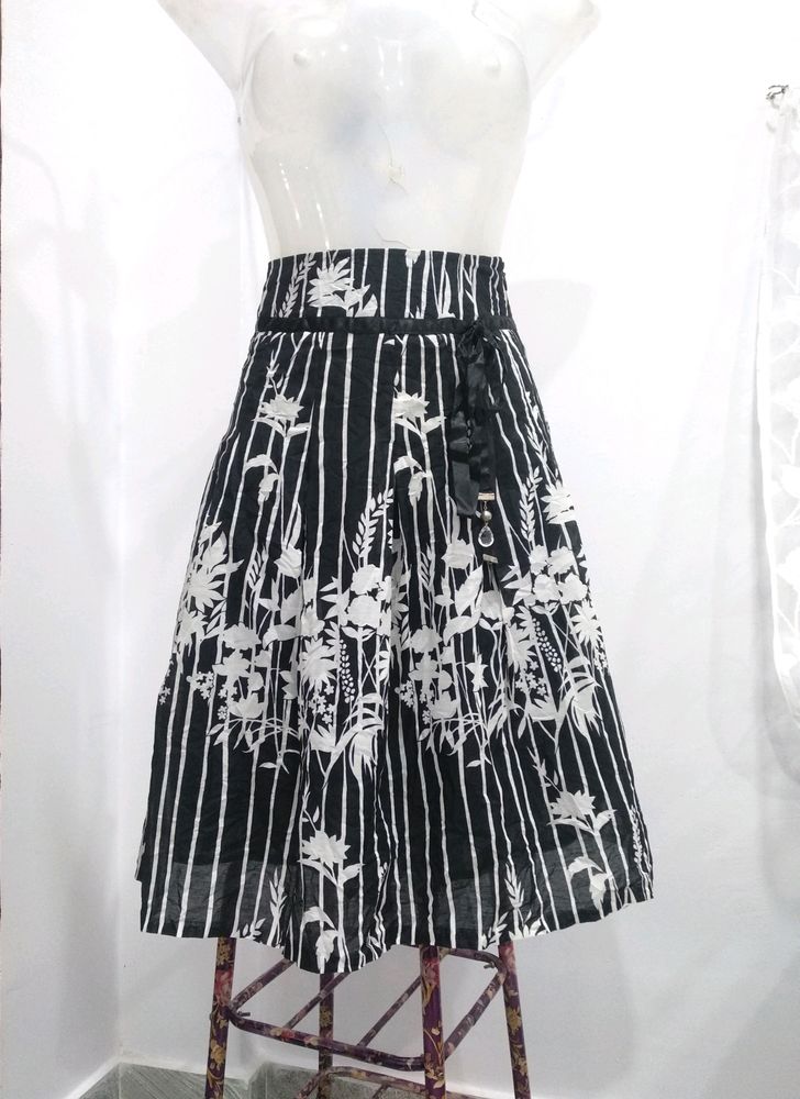 Black & White Floral Skirt