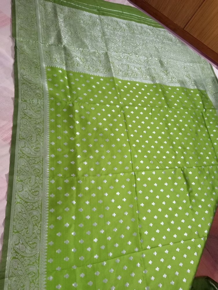 Women's Kanjivaram Soft Pure Silk Banarasi Sarees