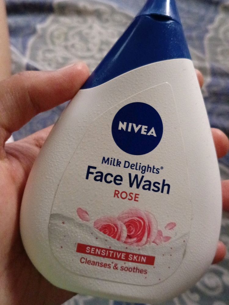 Nivea Rose Facewash For Sensitive Skin 🌹🌹🌹🌹🌹