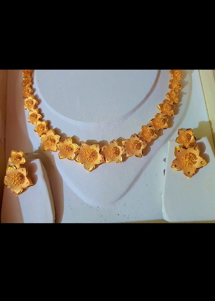 Beautiful flower one gram gold polish necklace set