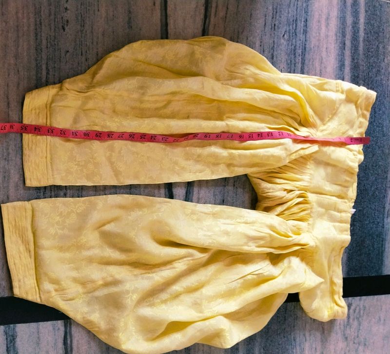 XL Size Suit Lemon Colour Some Time Use No Flaws