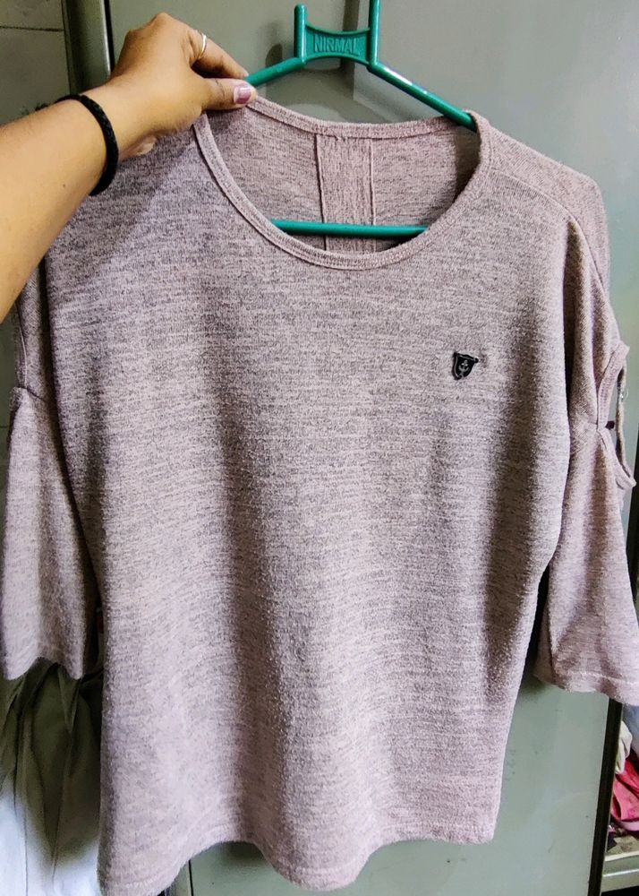 Mauve & Grey TopWith Cold Shoulder Pattern On Hand