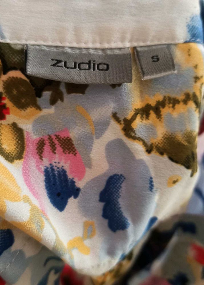 Slightly Used Zudio Foldable Shirt