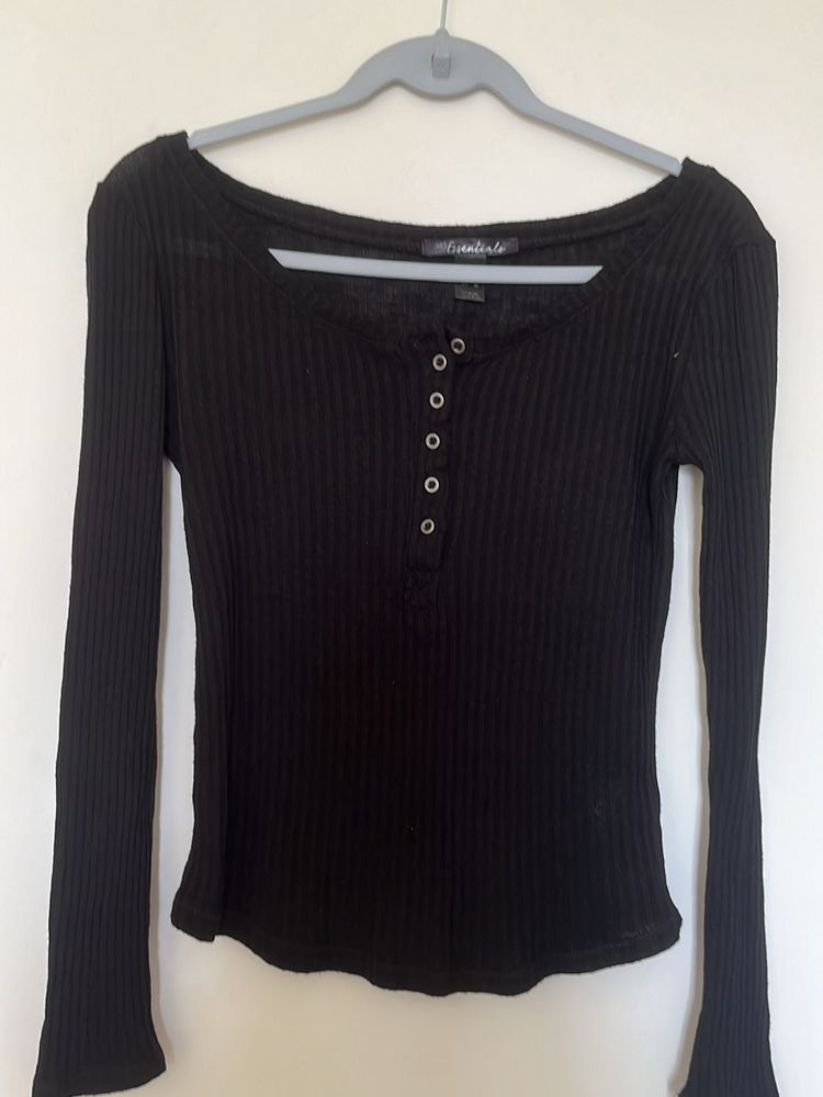 BLACK STRETCHY WIDE NECK TOP