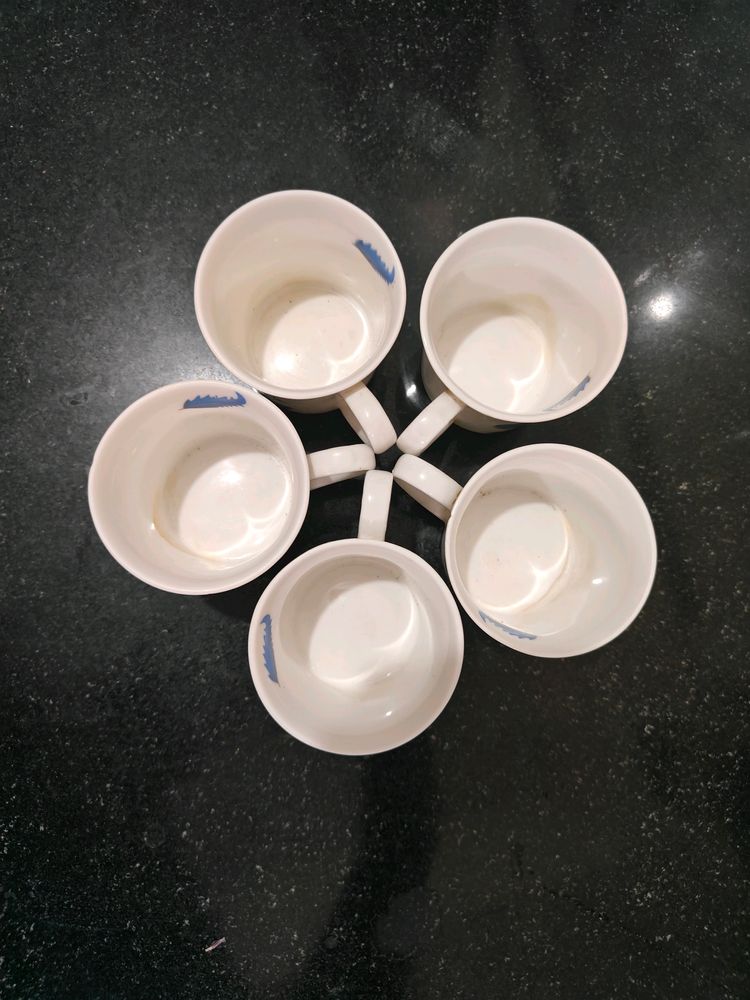 5 Tea ☕ Cups 🍵 Ceramic Made & In Good Condition