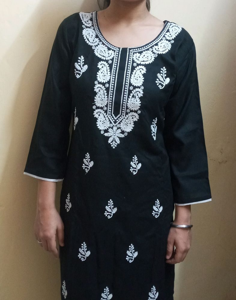 black chikankari kurti