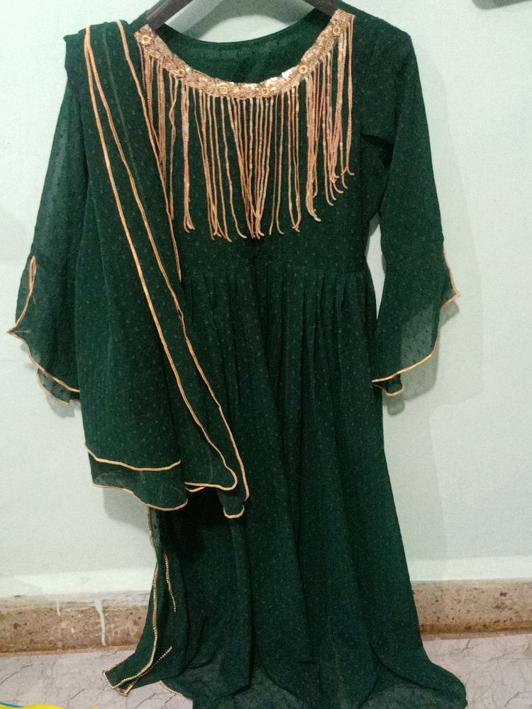 Green Golden Partywear