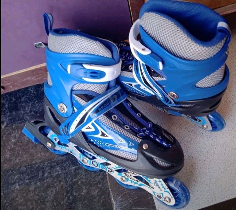 INLINE SKATES SHOES BLUE COLOUR