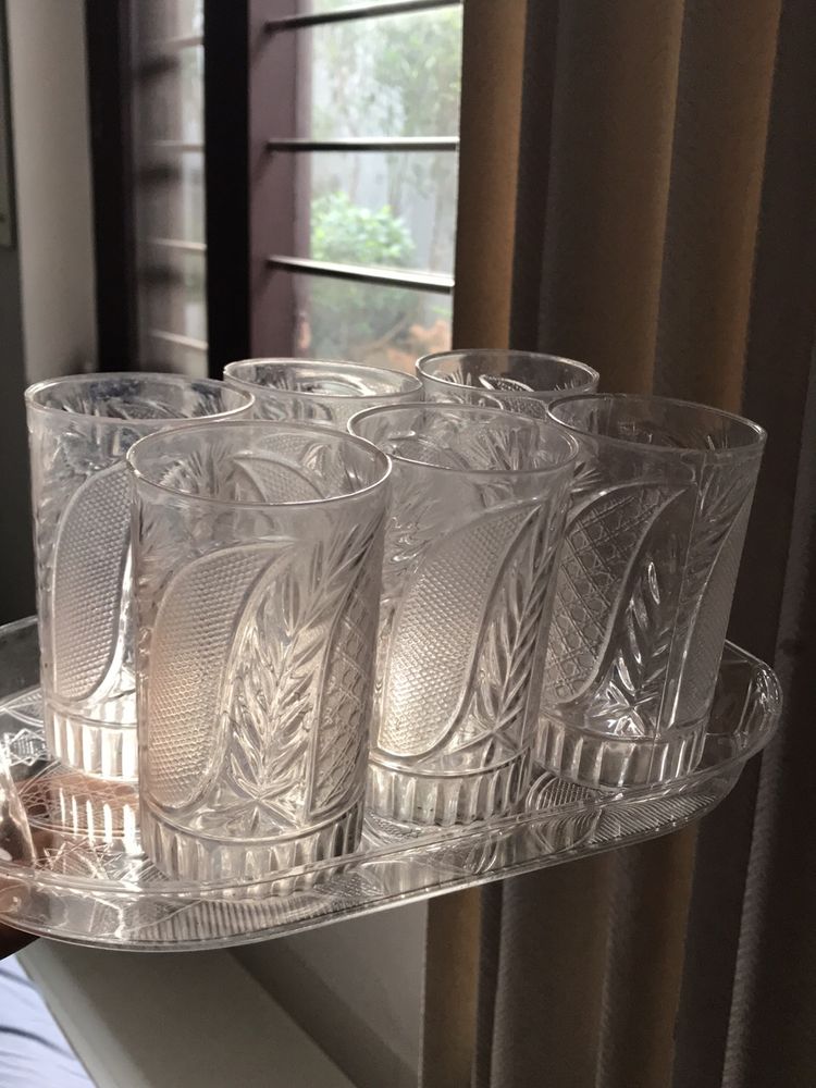 Glass Set With Tray