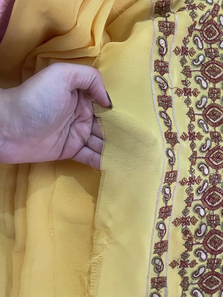 @100 Rs 😍Yellow Allover suit Material