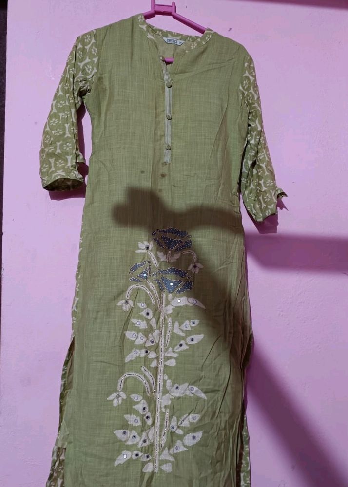 Women Pastel Green Kurti