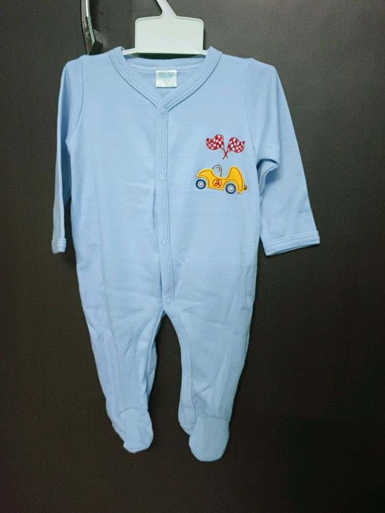 Babies Jump Suit For 6 To 9 Months