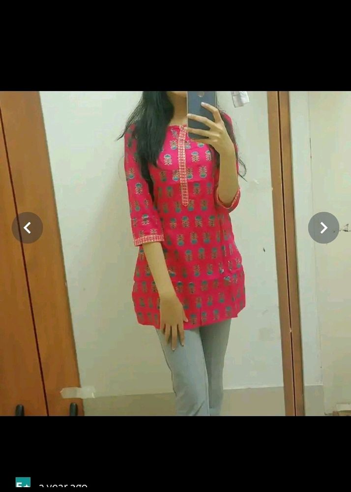 Women's  Kurti In Combo